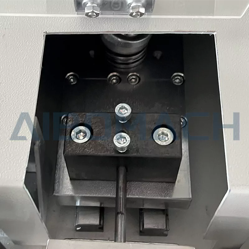 Blade Holder